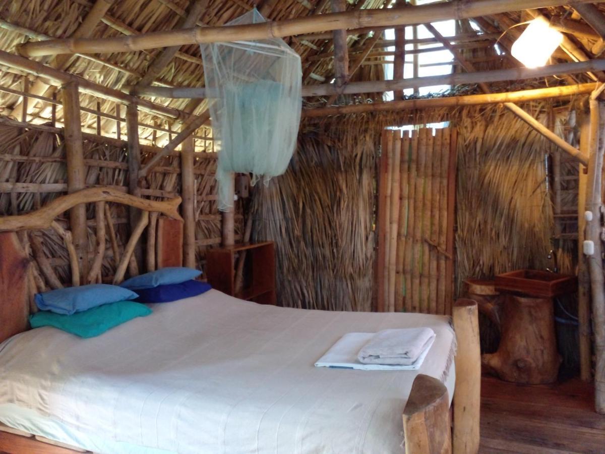El Bamboo Cabins Balgue Extérieur photo