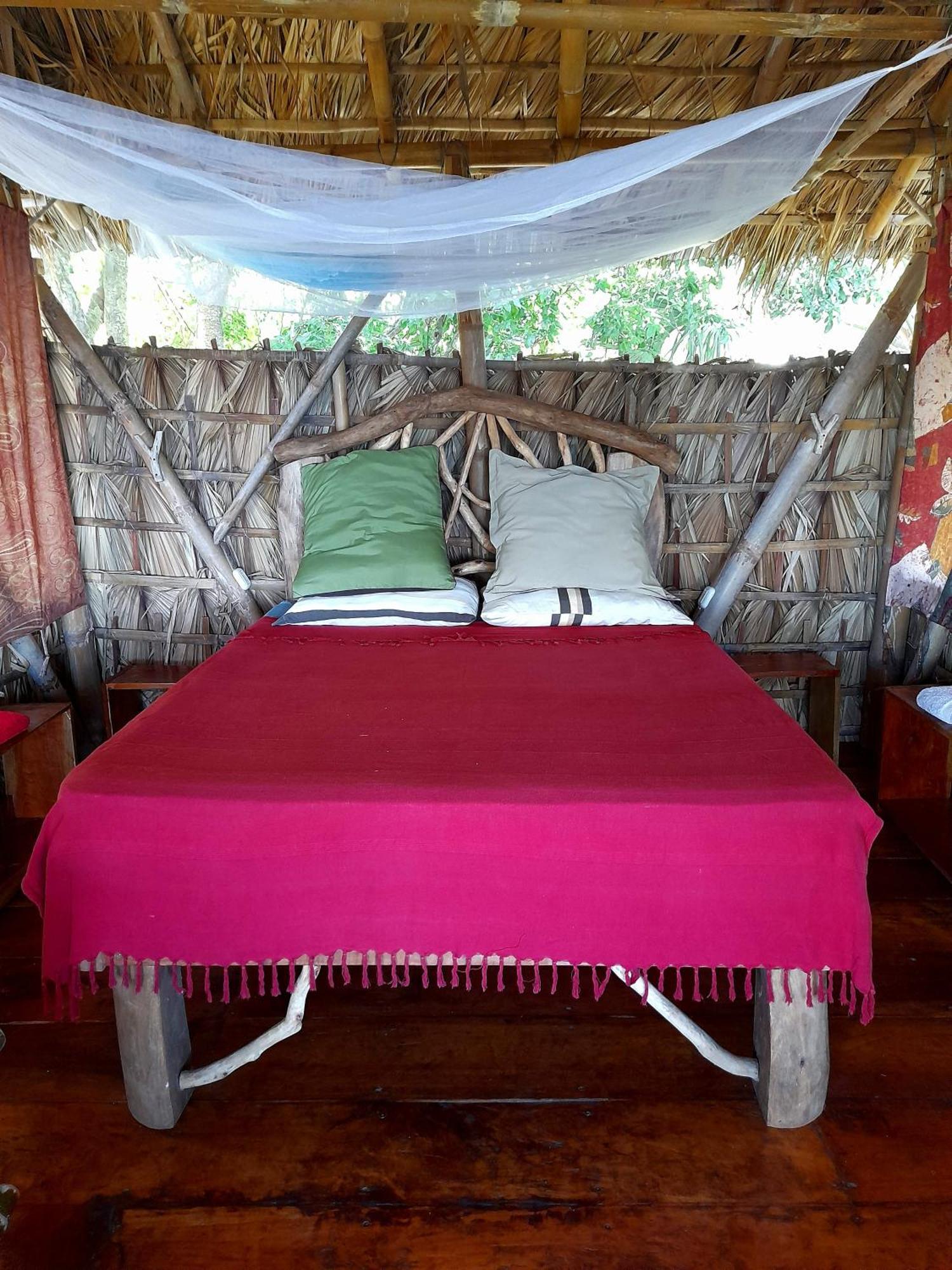 El Bamboo Cabins Balgue Extérieur photo