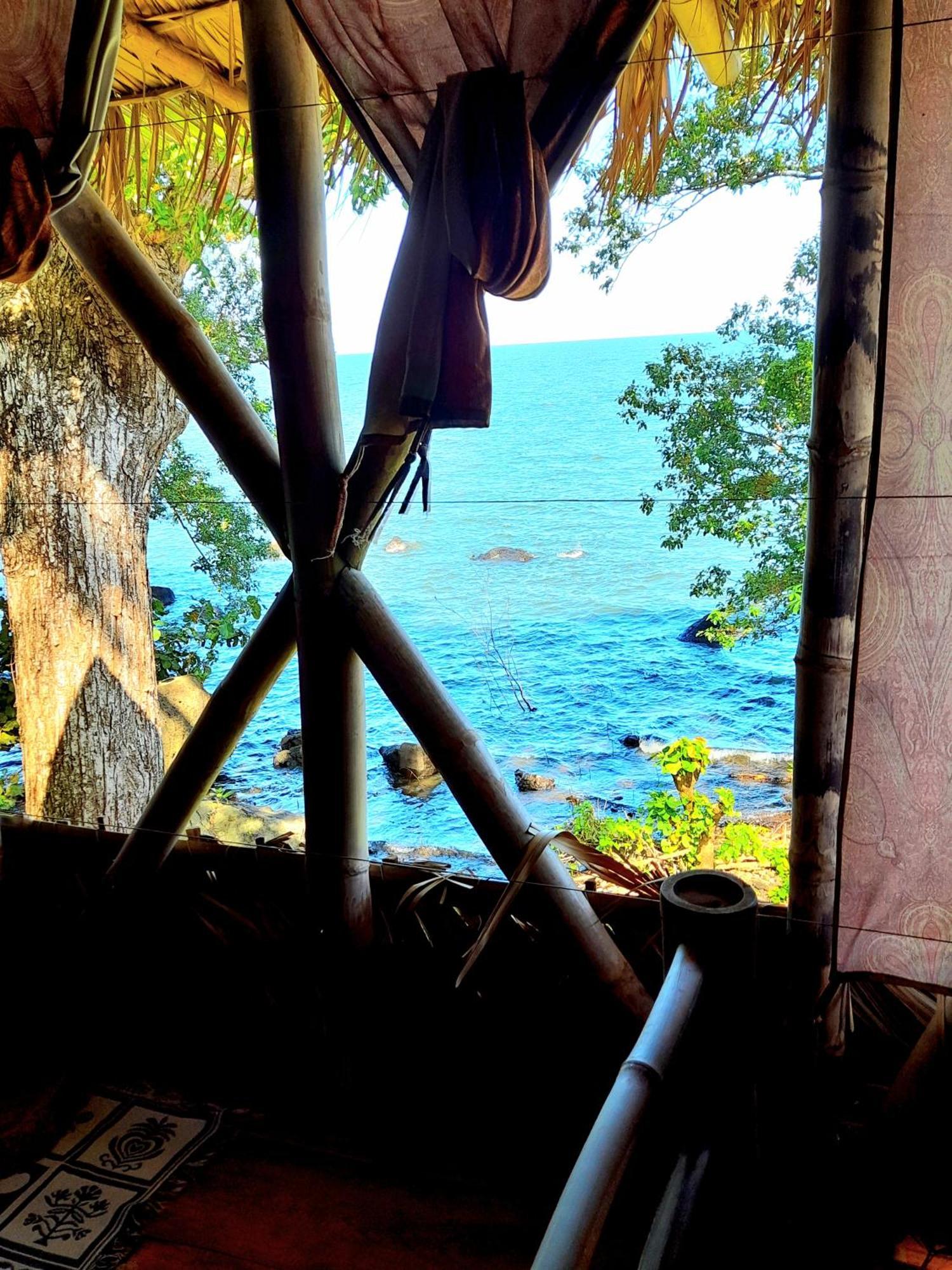 El Bamboo Cabins Balgue Extérieur photo
