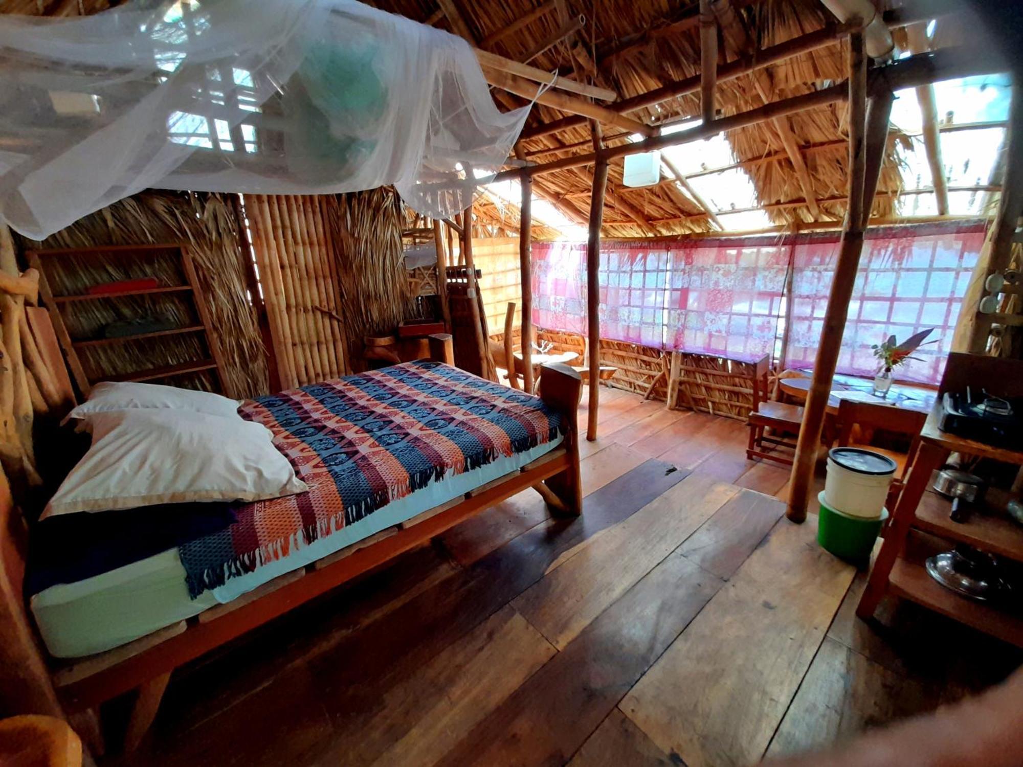 El Bamboo Cabins Balgue Extérieur photo